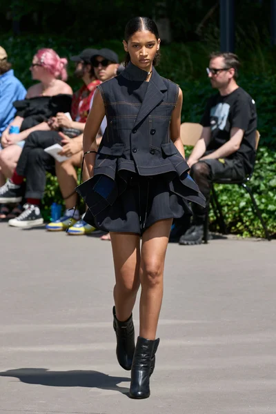Look 2